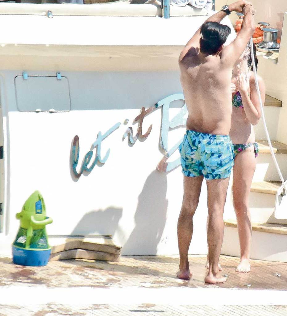 Ünlü isimlerin Bodrum tatili sürüyor