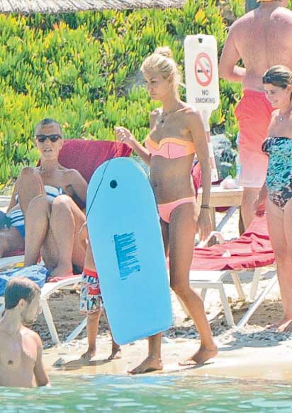 Ünlü isimlerin Bodrum tatili sürüyor