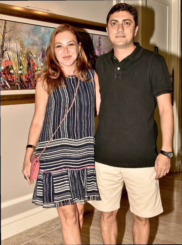 Manzara eşiliğinde sergi açılışı