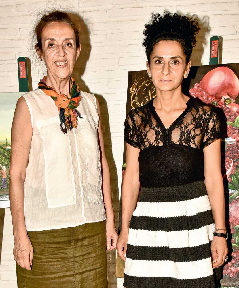 Manzara eşiliğinde sergi açılışı