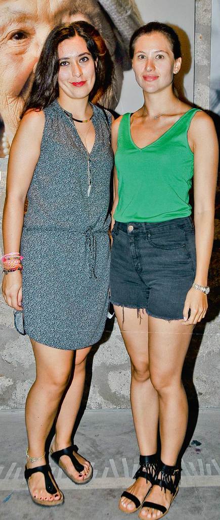 'Yüz'lerini Çeşme'de sergiliyor