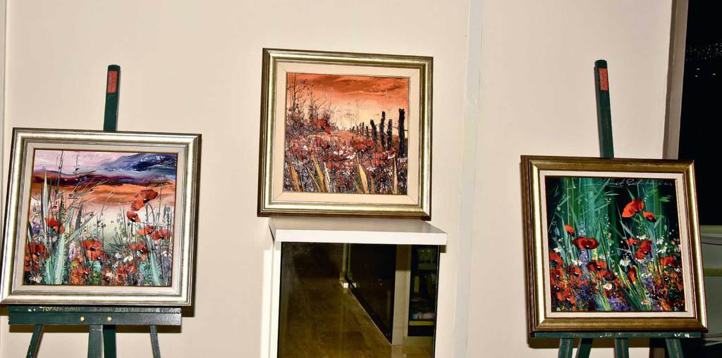 Manzara eşiliğinde sergi açılışı