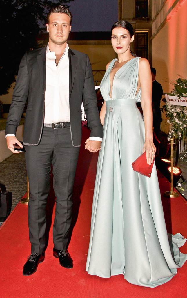 Rüya gibi bir düğünle evlendiler