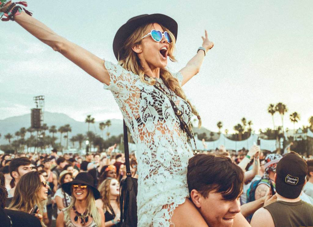 "Mikonos'ta teklif etti Miami'de evlendik"