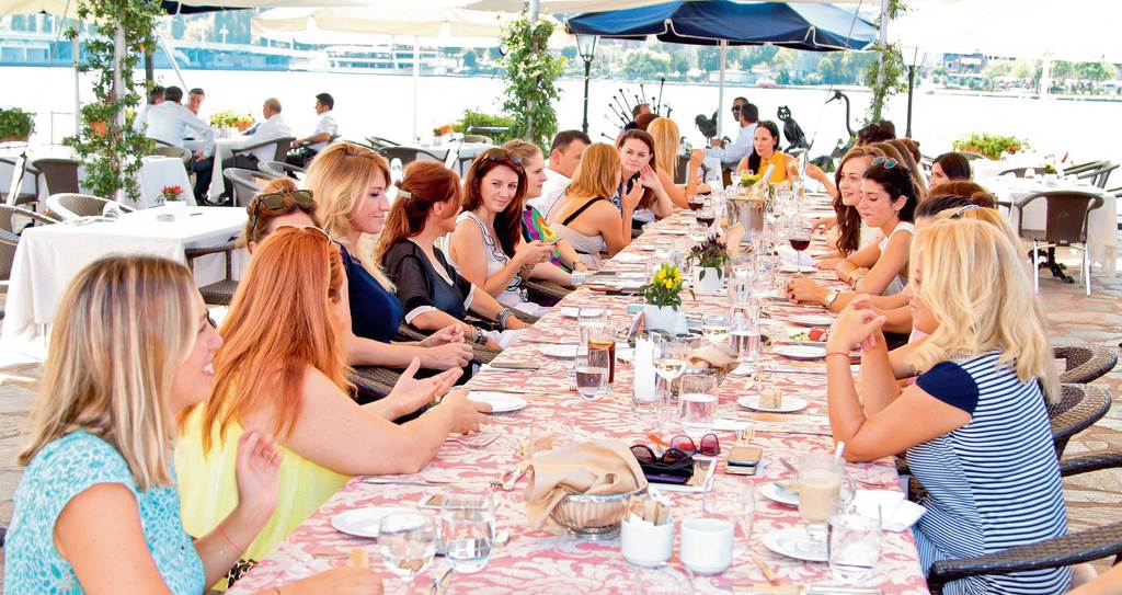 Cosmo kızlarından romantik buluşma