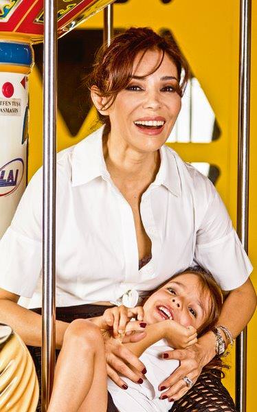 'Burak'la hala üniversiteli bir çift gibiyiz'