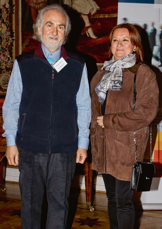 20 yıllık ortaklıklarını elçilikte kutladılar 