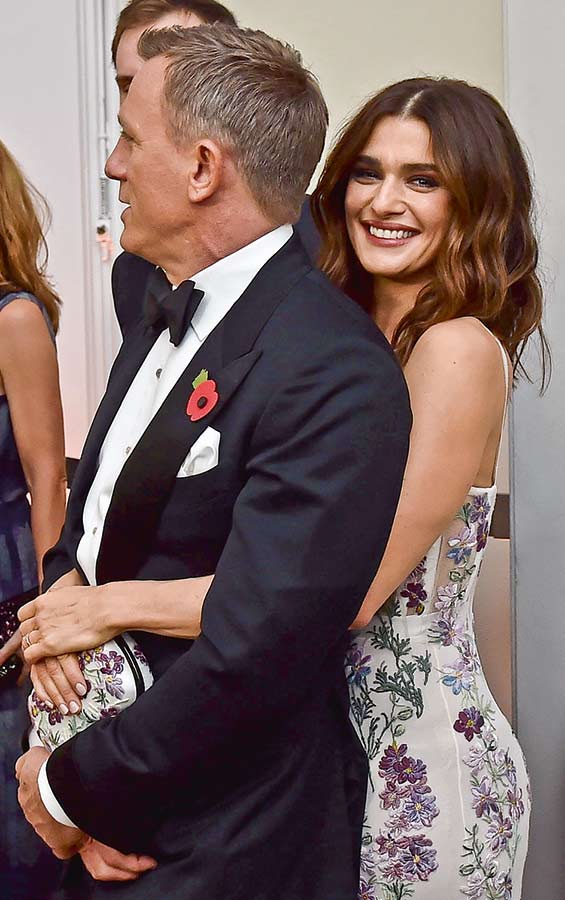 James Bond için görkemli gala 