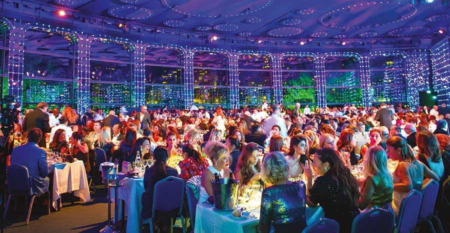 Tarkan Monako'da yine muhteşem bir konser verdi 
