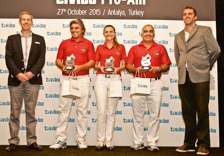 Şampiyon golfçülerle birlikte yarıştılar