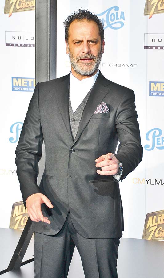 Merakla beklenen filme görkemli gala