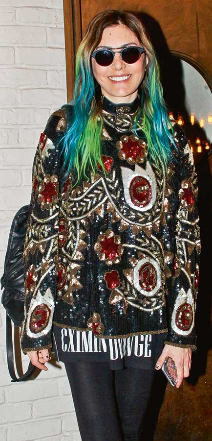 Özge Ulusoy'dan koleksiyon daveti