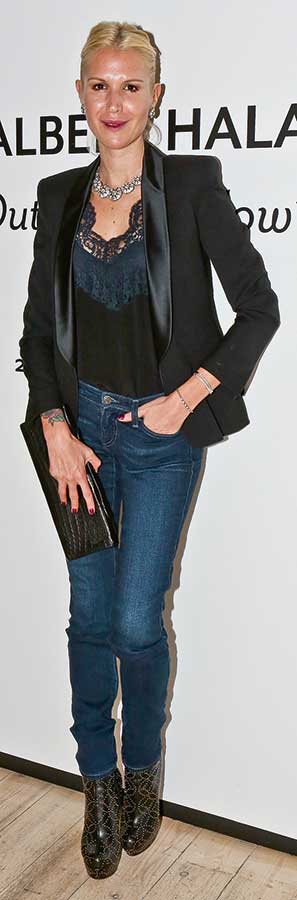 Fotoğraf sergisi şık bir davetle açıldı