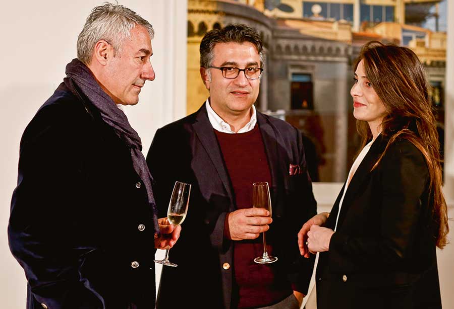 Fotoğraf sergisi şık bir davetle açıldı