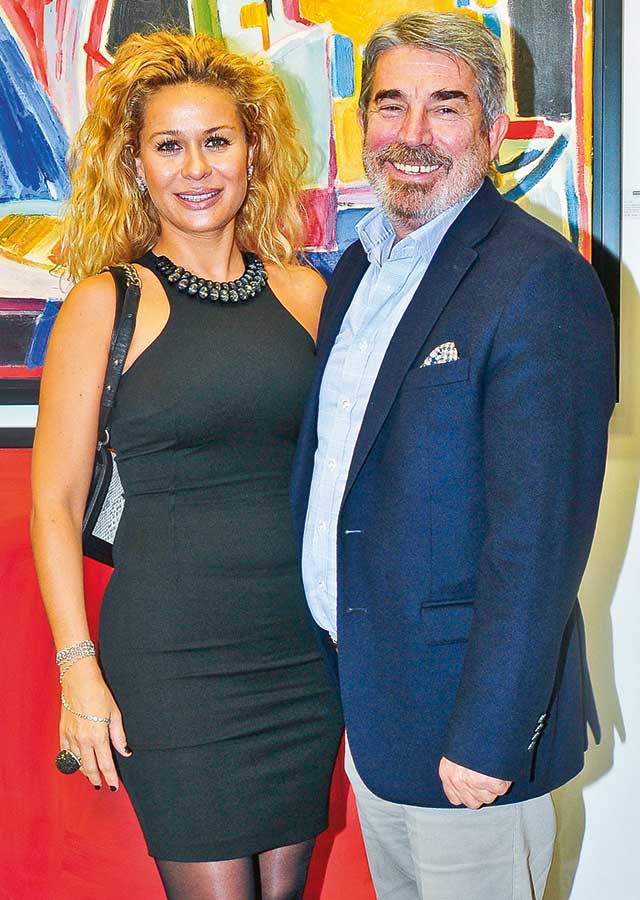 Müzayede sergisine büyük ilgi 