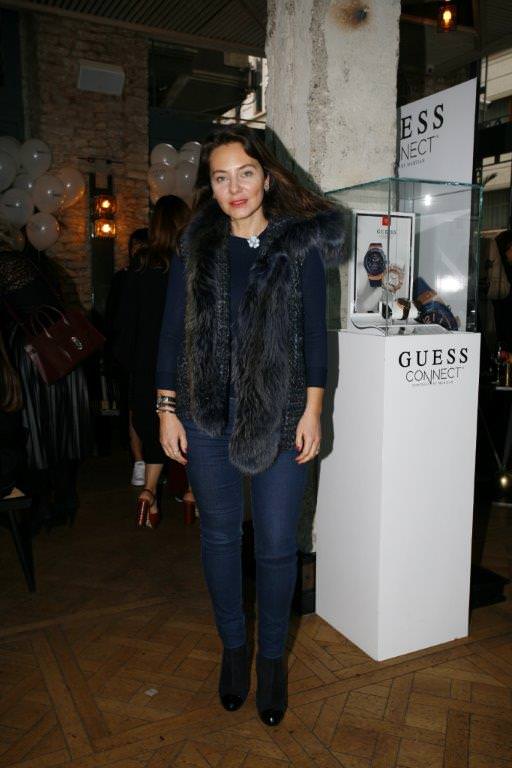 Guess'den akıllı saat  