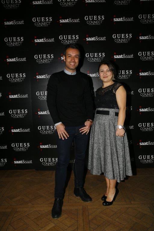 Guess'den akıllı saat  