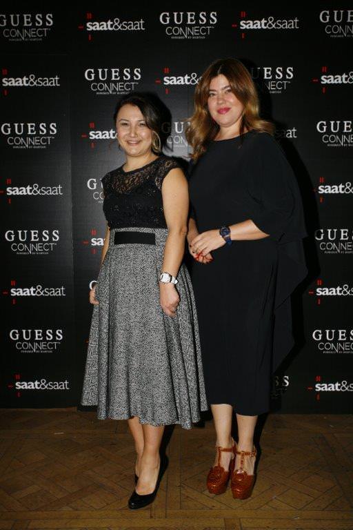 Guess'den akıllı saat  