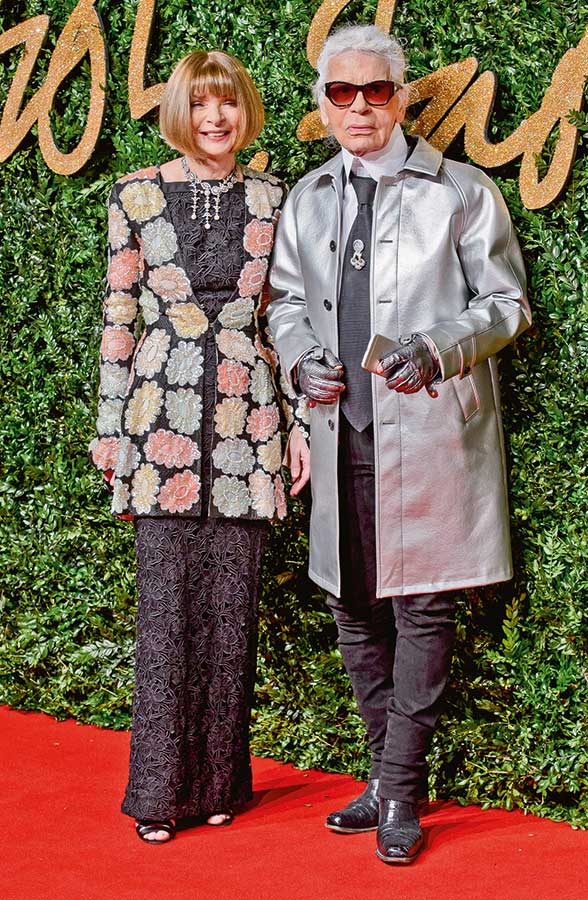 İngiliz moda dünyasının en iyileri ödüllerini aldı