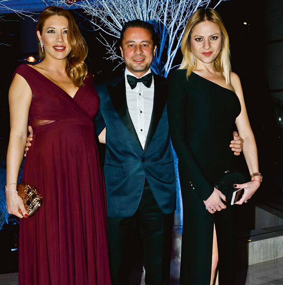 Masal gibi düğüne 500 davetli katıldı