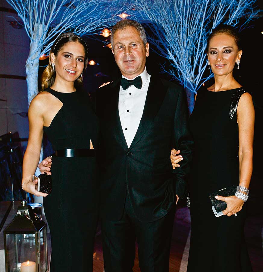 Masal gibi düğüne 500 davetli katıldı