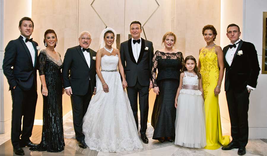 Masal gibi düğüne 500 davetli katıldı