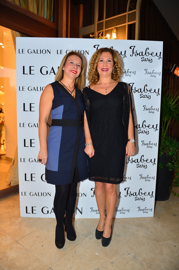 Ünlüler iki yeni parfümle tanıştı