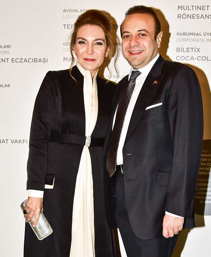 'Gala Modern'de şıklık ve yardım yarışı yaşandı