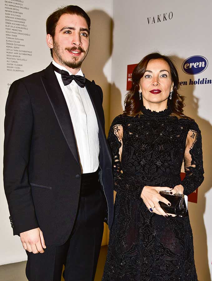 'Gala Modern'de şıklık ve yardım yarışı yaşandı