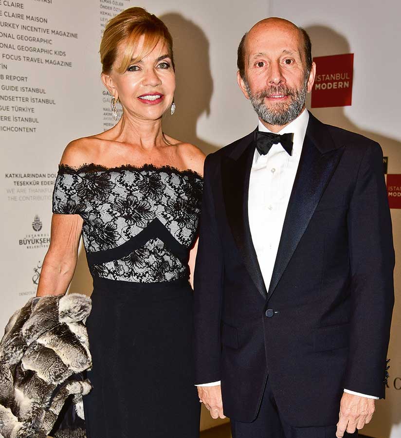 'Gala Modern'de şıklık ve yardım yarışı yaşandı