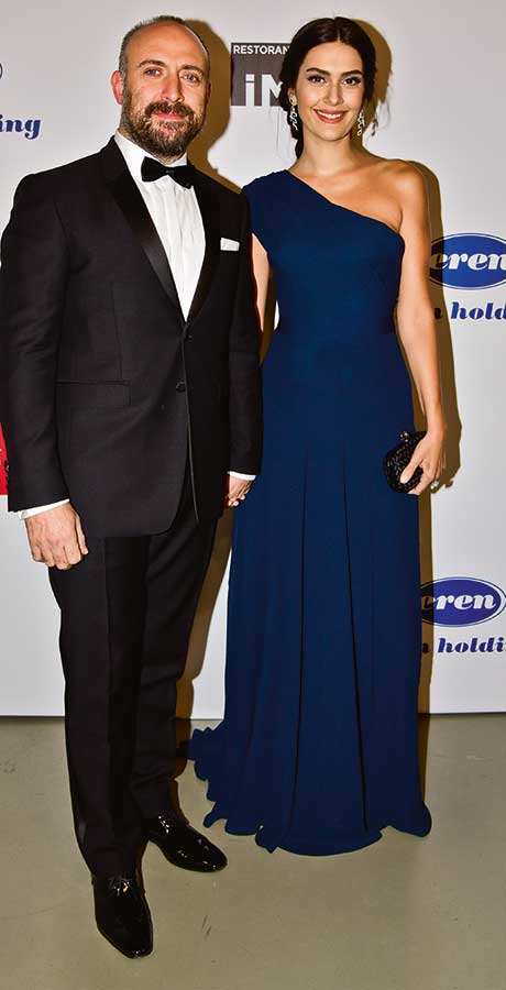 'Gala Modern'de şıklık ve yardım yarışı yaşandı