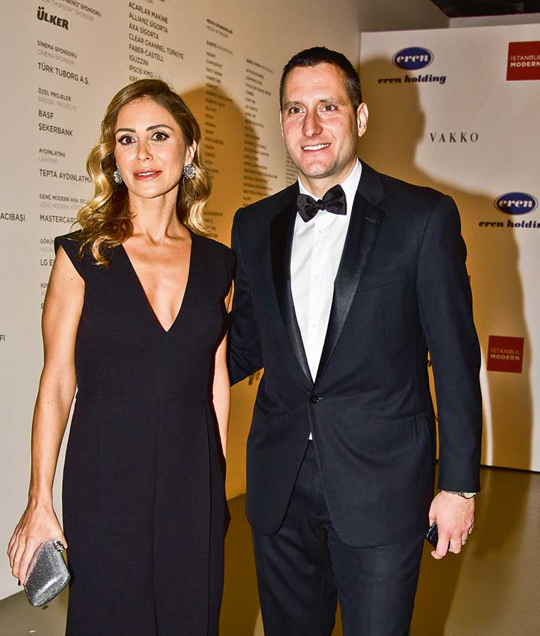 'Gala Modern'de şıklık ve yardım yarışı yaşandı