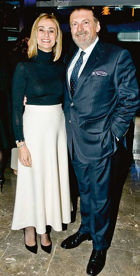 20. yılını muhteşem bir konserle kutladı 