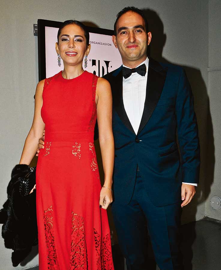 'Gala Modern'de şıklık ve yardım yarışı yaşandı