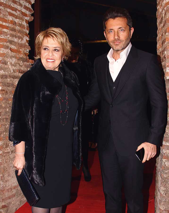 Web sitesi için Esma Sultan'da davet 