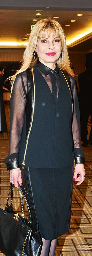 Çocuklar yararına yılbaşı kermesi 