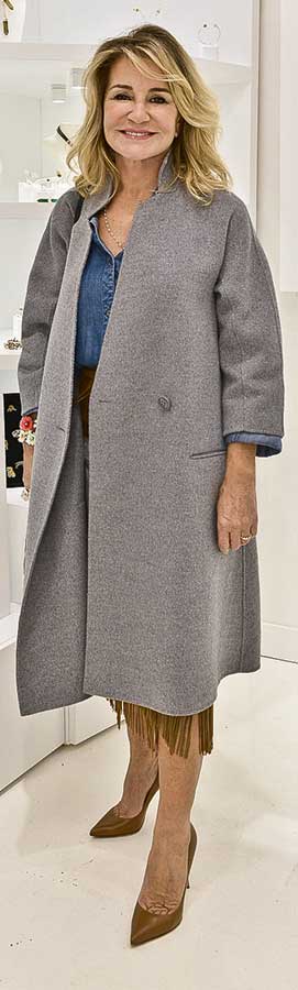 Yeni mağazası ve yeni yıl için davet verdi