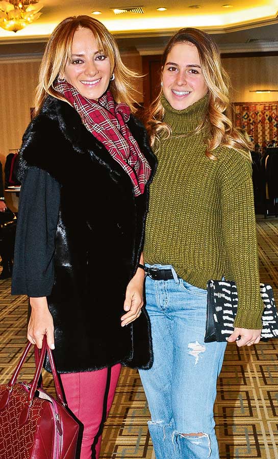 Çocuklar yararına yılbaşı kermesi 