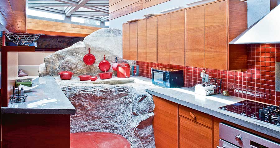 Brad Pitt ve Angelina Jolie'nin aşk adası 