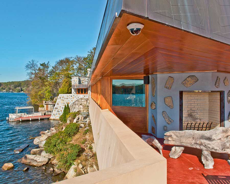 Brad Pitt ve Angelina Jolie'nin aşk adası 