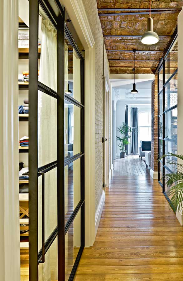 Dönemin ruhuna ters düşmeyen bir ev 