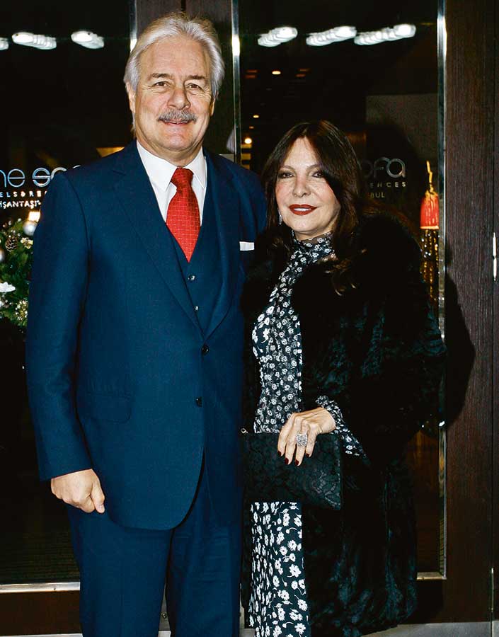 Doğum günlerini birlikte kutladılar