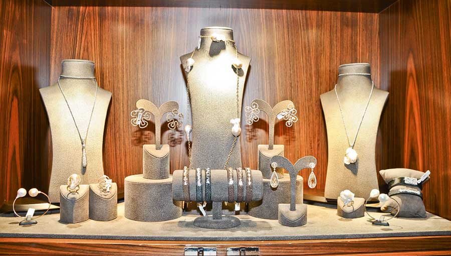 5. yıllarını özel davetle kutladılar