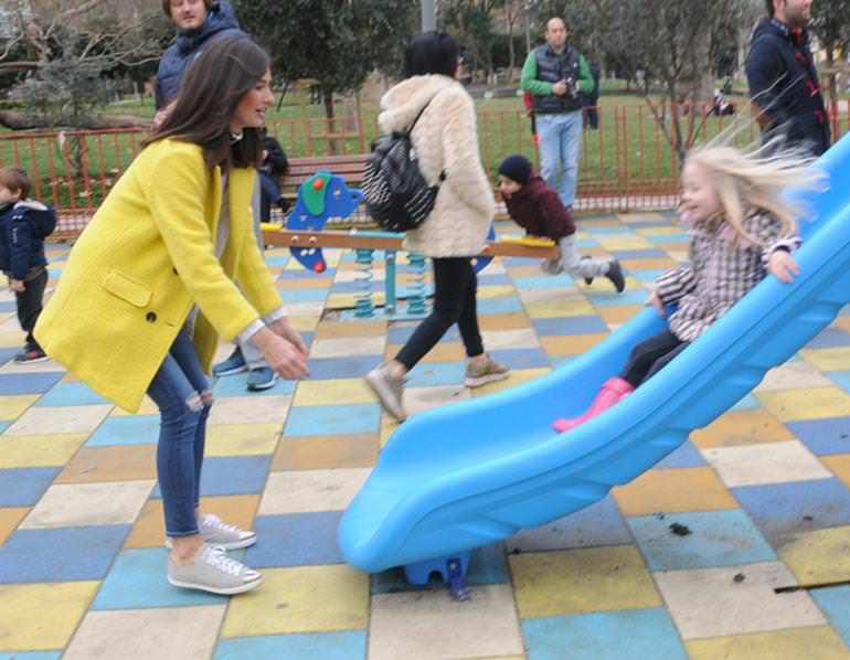 Yasemin Özilhan çocuklar gibi 