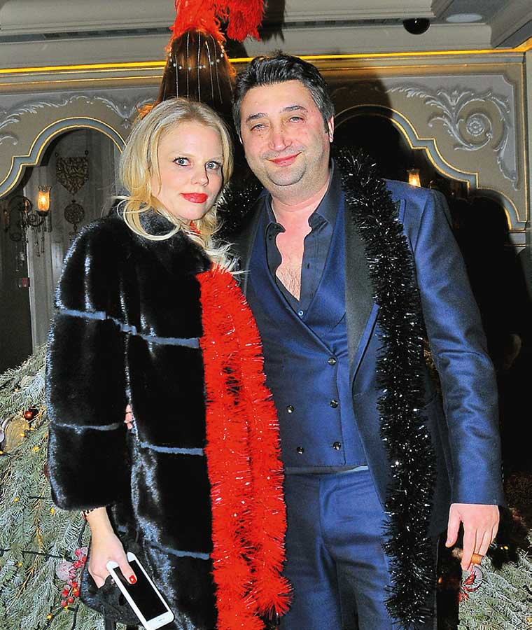 Boğaz'daki partiyle yeni yıla girdiler 