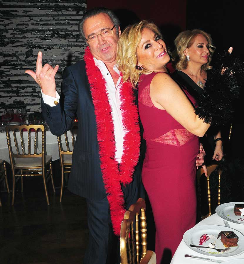 Boğaz'daki partiyle yeni yıla girdiler 