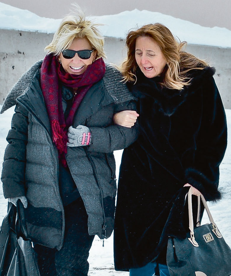 Sürpriz karla Uludağ'da kayak sezonu açıldı 