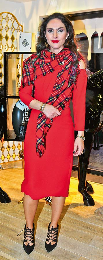 Mağazalarında parti verdiler