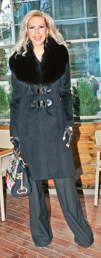 Sürpriz baby shower partisi duygulandırdı 