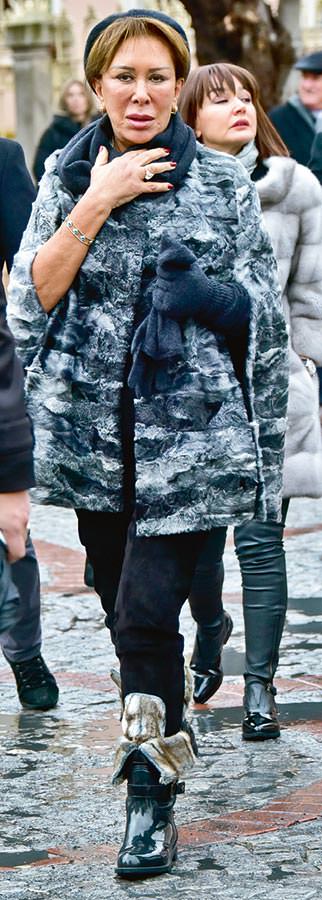 Halis Ağa gözyaşları içinde uğurlandı 